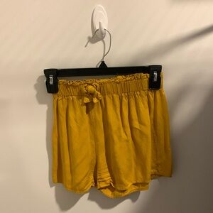 Yellow shorts with tie
